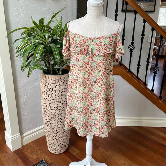 Zara Basic Summer Floral Print Could Shoulder Dress Size: Large - Picture 1 of 6